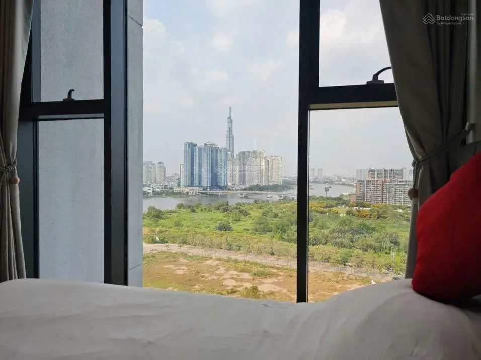 The Crest - Metropole: 2-Bedroom High-Floor Unit for Rent with Open View of Landmark 81 - Photo 7