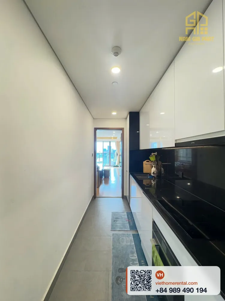 C0611 Metropole Galleria - 4-Bedroom Luxury Furnished Apartment - Photo 2