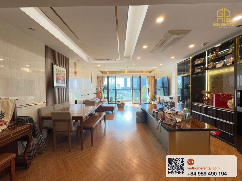 C0611 Metropole Galleria - 4-Bedroom Luxury Furnished Apartment - Photo 6
